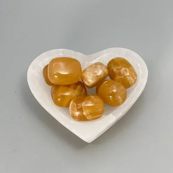 Heart Selenite Bowl, Crystal Charging Bowl, Gemstone Cleansing Bowl 3.5” Wide - Picture 4 of 5